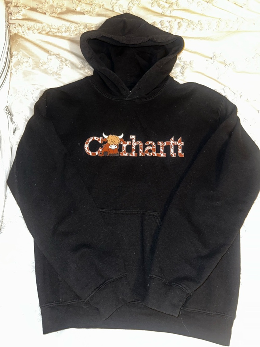 Gildan Black Heavy Blend Hoodie Interior Tag